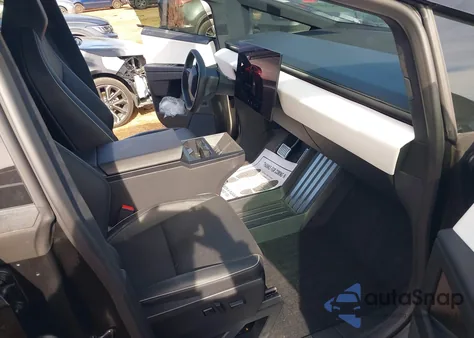 2024 Tesla Cybertruck All-Wheel Drive z USA, uszkodzony, nr VIN 7G2CEHED0RA013462